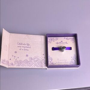 Hallmark Bracelet Charm Silver MOM Heart NIB